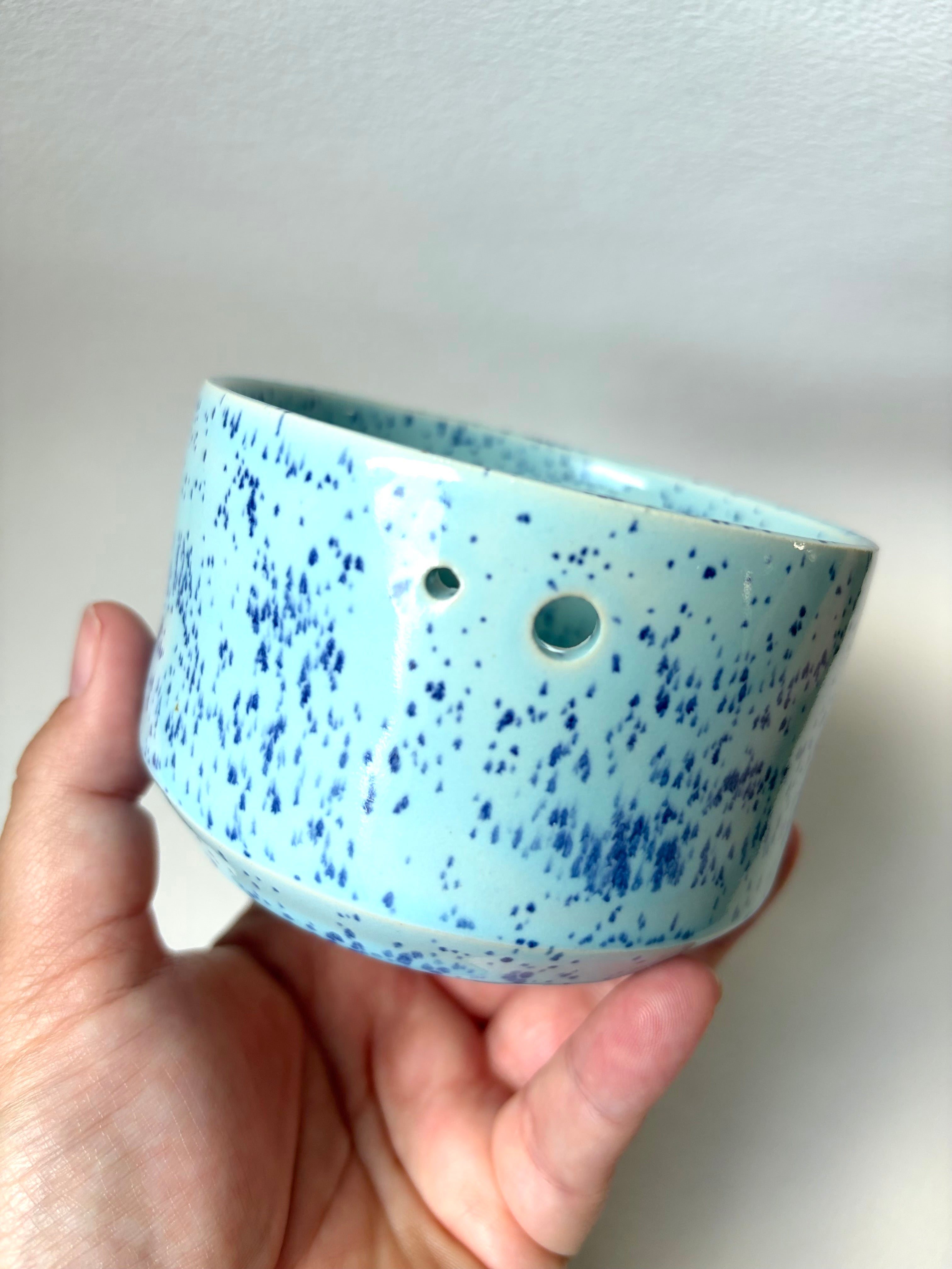 Herb Stripper / Garlic Grater / Dressing Bowl - Blue Speck