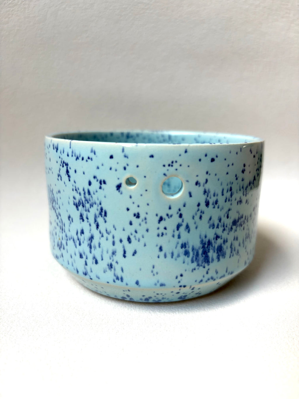 Herb Stripper / Garlic Grater / Dressing Bowl - Blue Speck