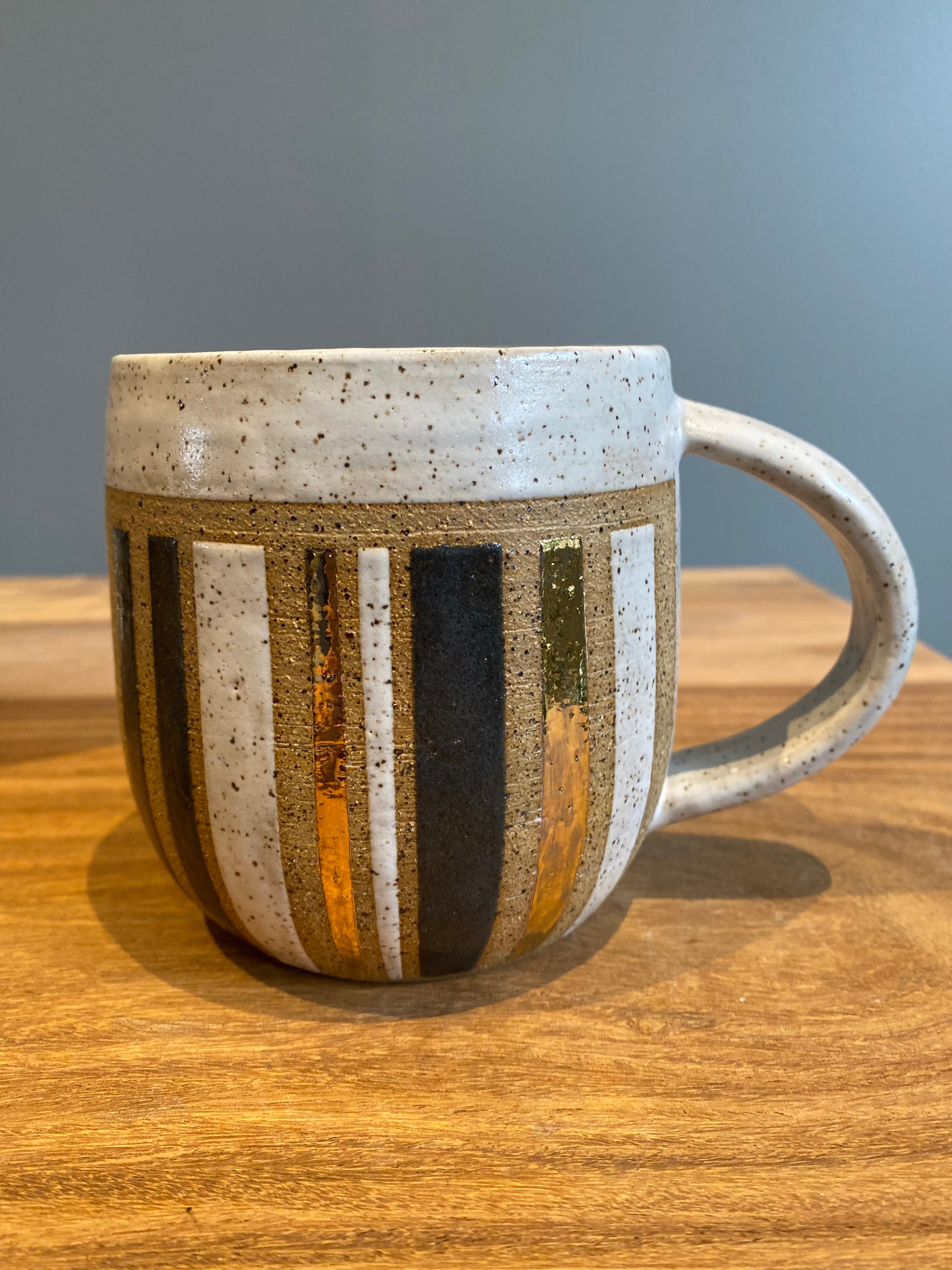 Speckled Stripes A -  18kt Gold Mug